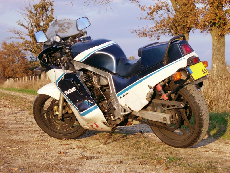 [ioyo]1100 GSXR '87 Votre moto
