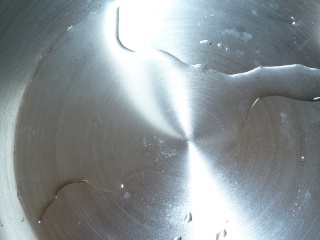 Astuce éco'cuisine : Faire chauffer du lait sans faire cramer le fond de la casserole dans ASTUCES ECO... p1000310